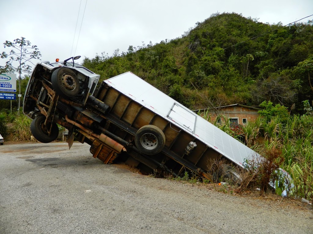 accident_truck_cart